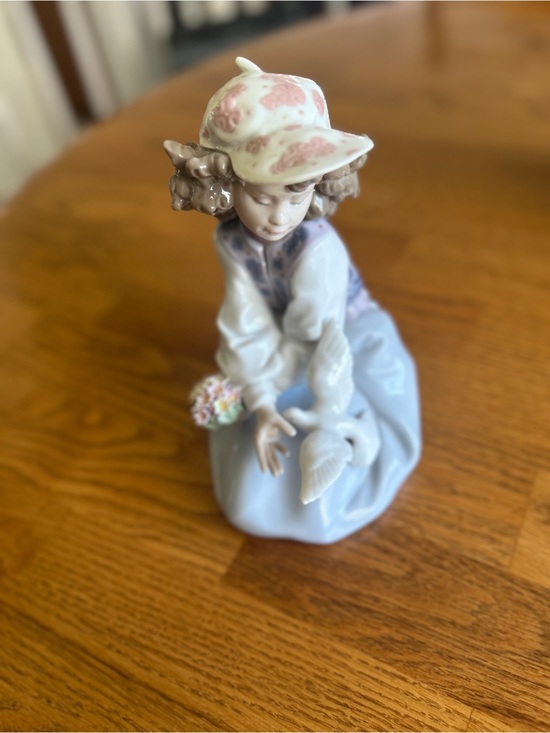 Lladró Other - Lladro Girl Figurine.